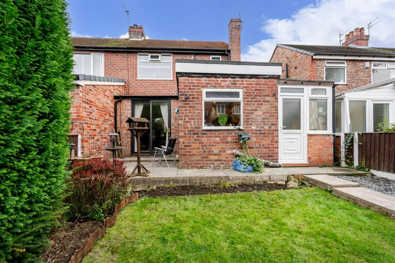 Entwistle Grove, Leigh, WN7, photo 22