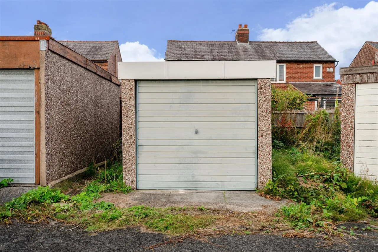 Entwistle Grove, Leigh, WN7, photo 24