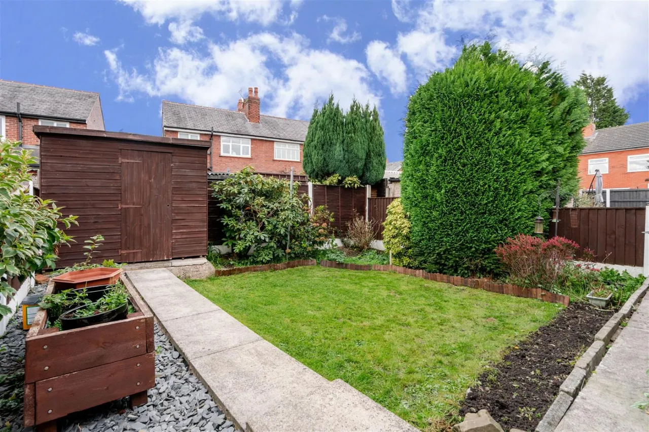 Entwistle Grove, Leigh, WN7, photo 23