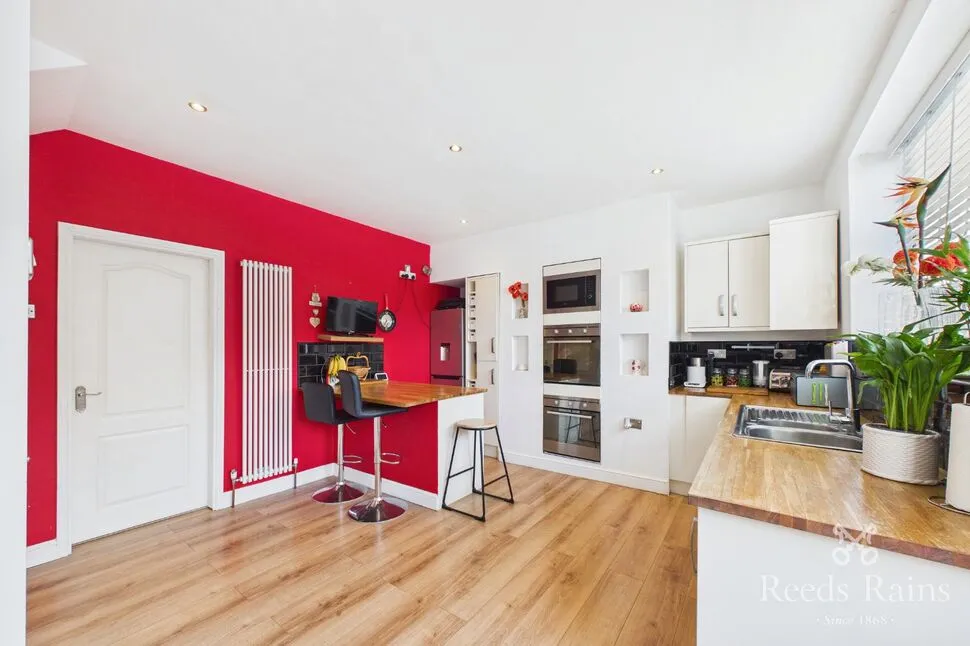 St Helens Place, Castleford, West Yorkshire, WF10, photo 3
