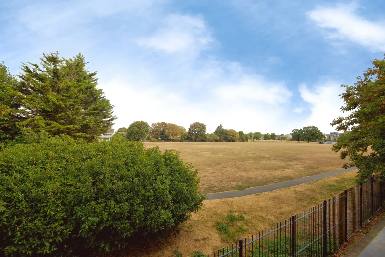 London Road, ROMFORD, Essex, RM7, photo 11