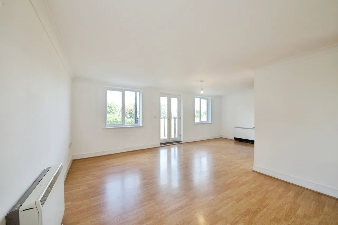 London Road, ROMFORD, Essex, RM7, photo 8