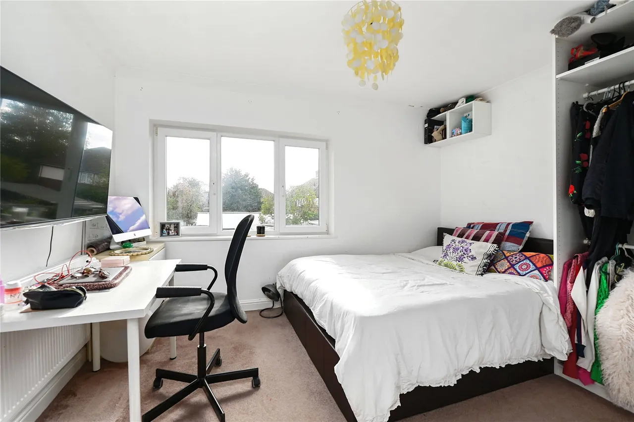 Hensworth Road, Ashford, TW15, photo 10