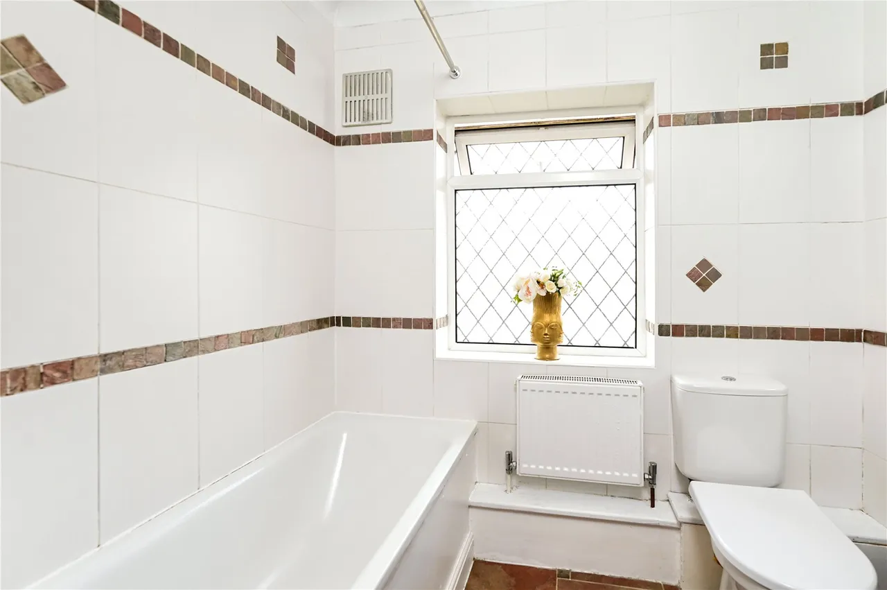 Hensworth Road, Ashford, TW15, photo 6