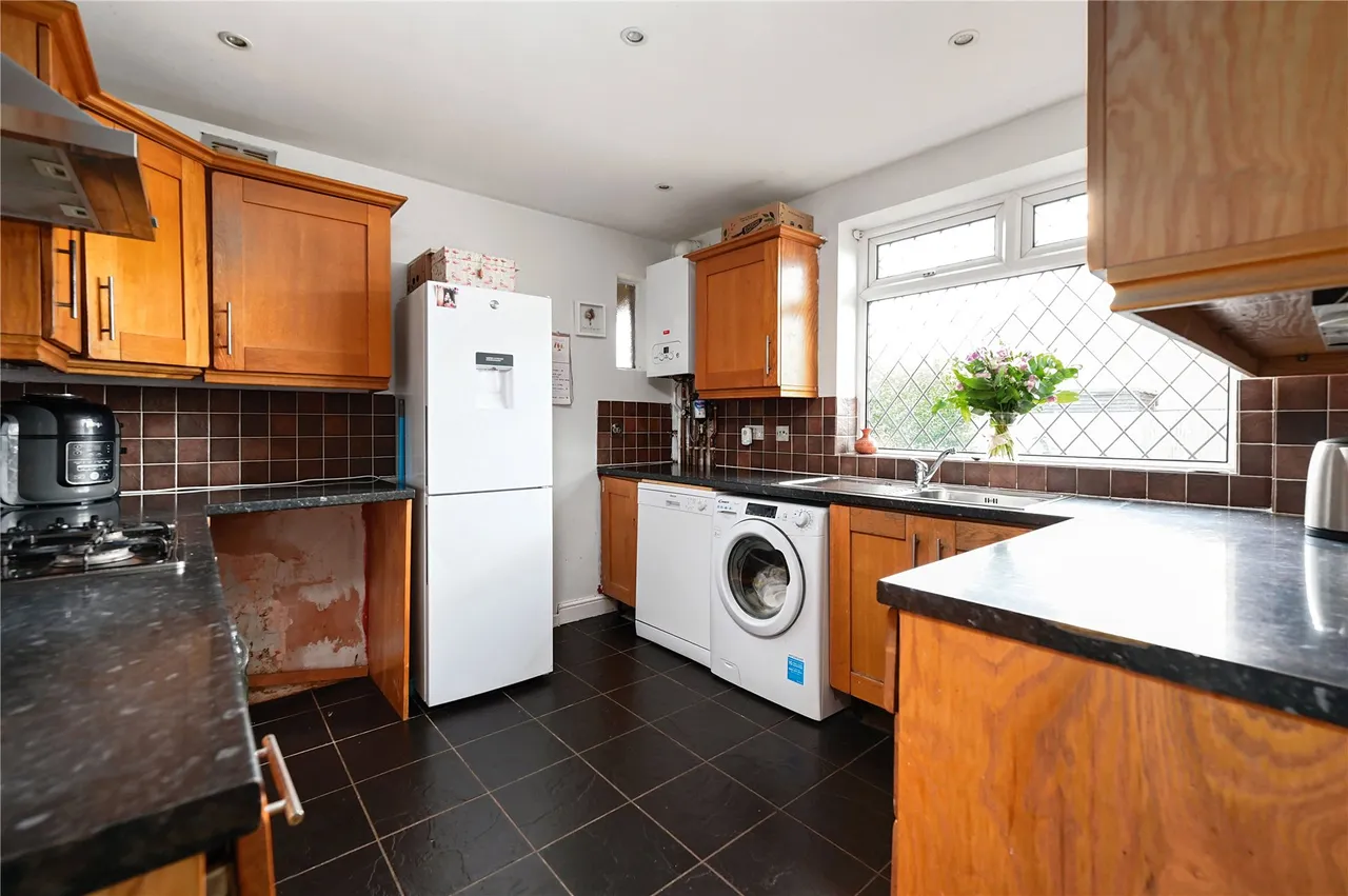 Hensworth Road, Ashford, TW15, photo 4