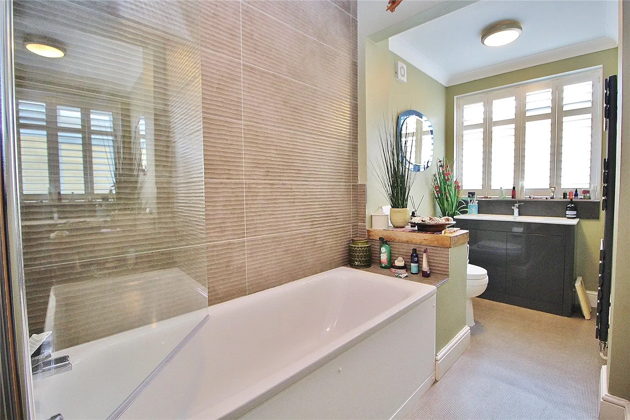 Burford Close, Offington, BN14, photo 6