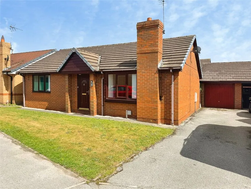 2 bed house for sale — Brampton Lane, Armthorpe, South Yorkshire, DN3