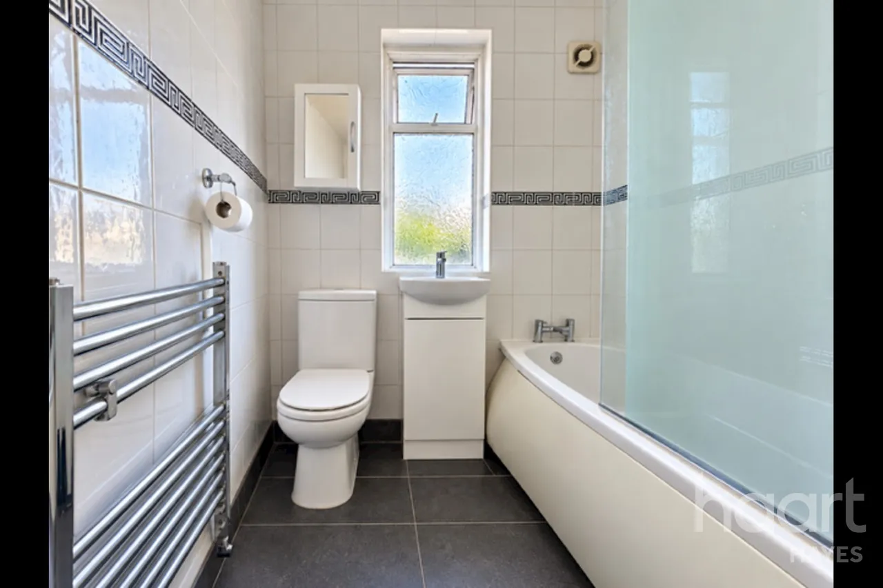 Dawley Road, Hayes, UB3, photo 9