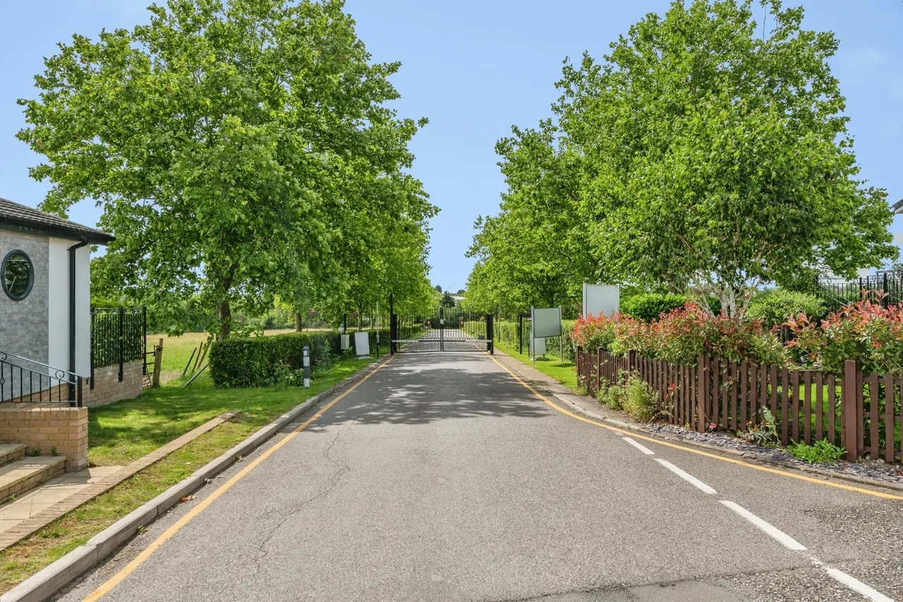 Dunton Mobile Home Park, Lower Dunton Road, Dunton, Brentwood, CM13, photo 10