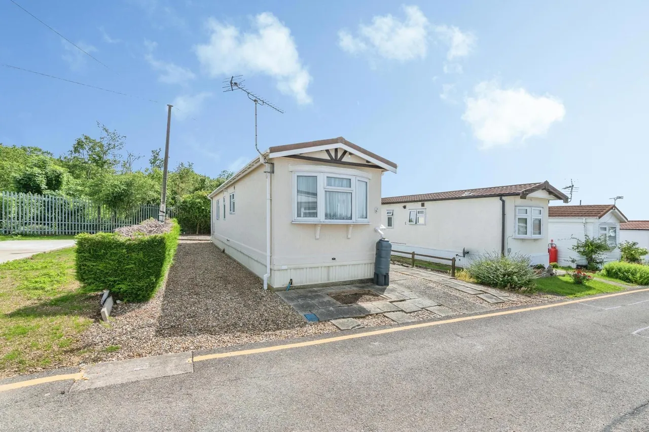 Dunton Mobile Home Park, Lower Dunton Road, Dunton, Brentwood, CM13, photo 21