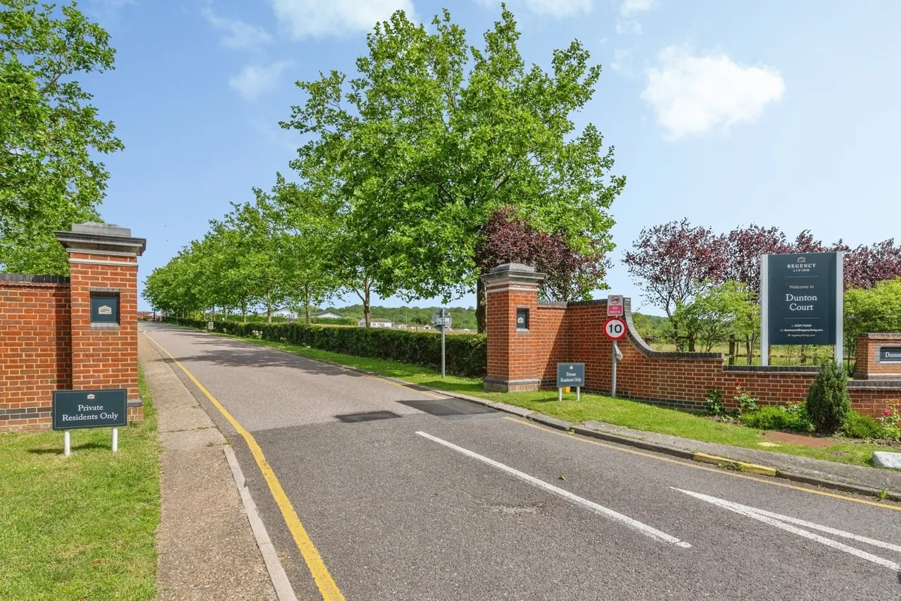 Dunton Mobile Home Park, Lower Dunton Road, Dunton, Brentwood, CM13, photo 23