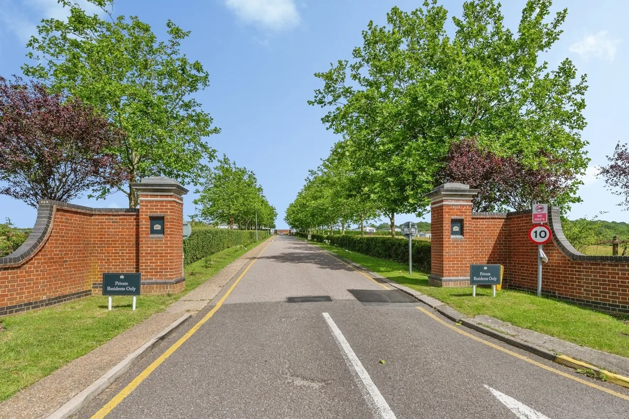Dunton Mobile Home Park, Lower Dunton Road, Dunton, Brentwood, CM13, photo 6