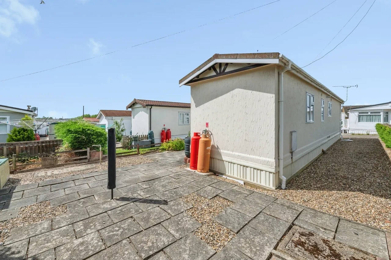 Dunton Mobile Home Park, Lower Dunton Road, Dunton, Brentwood, CM13, photo 8