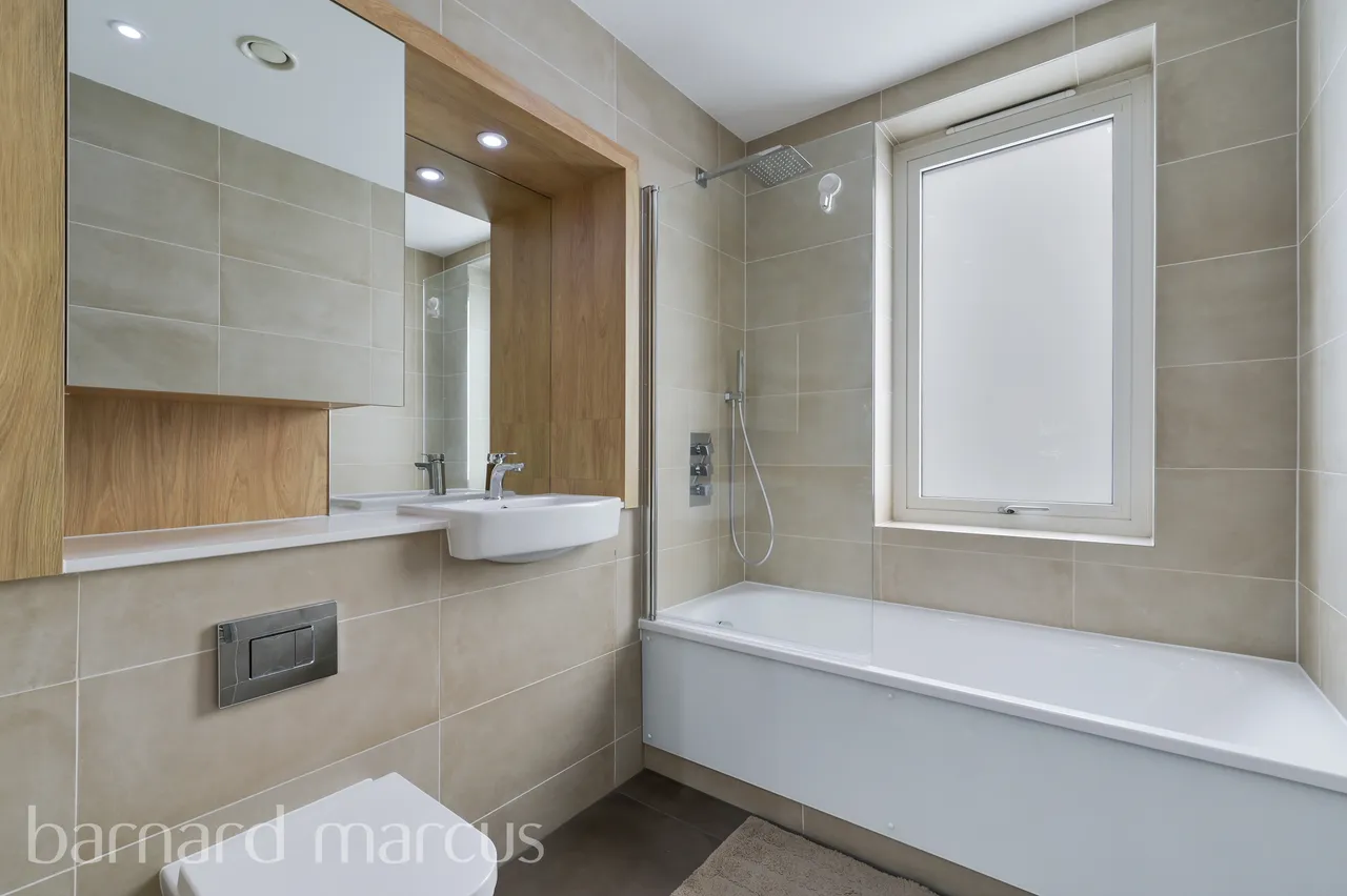 Silverworks Close, LONDON, photo 7