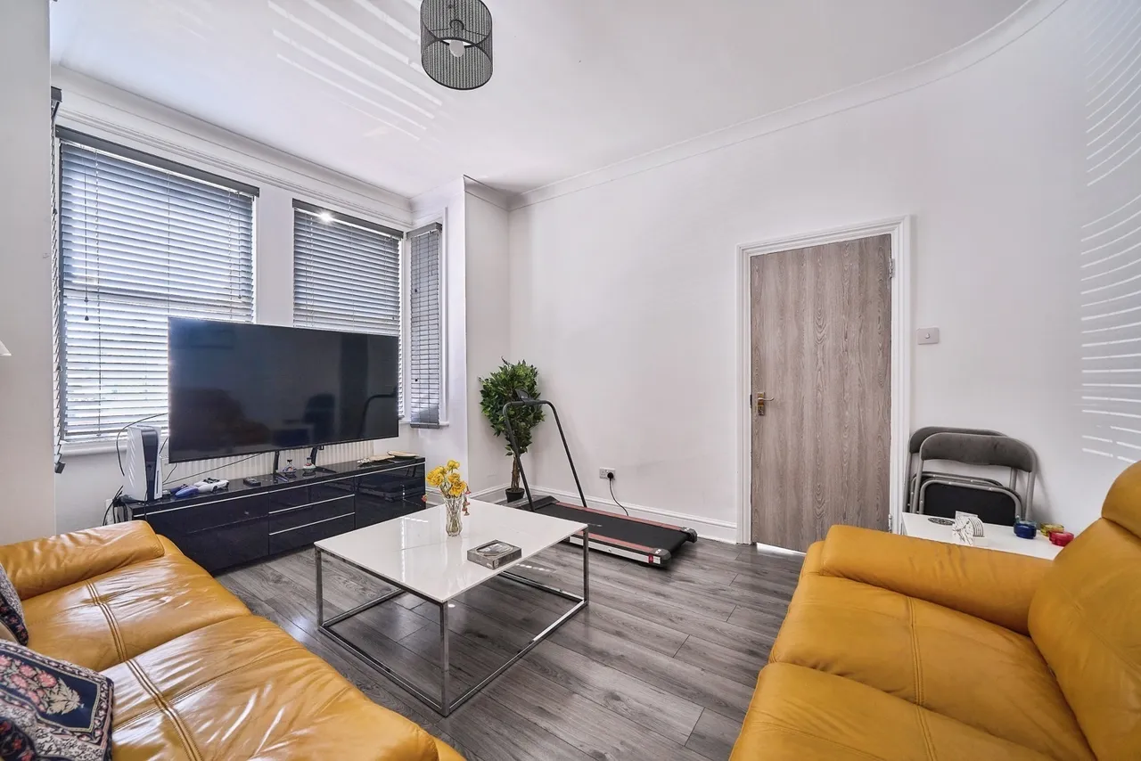 Selsdon Road, London, E13, photo 4