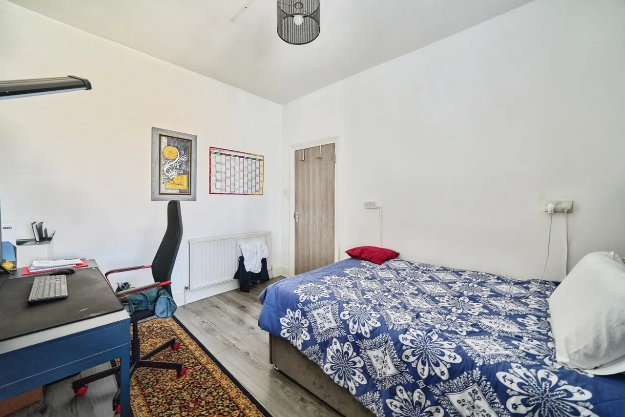 Selsdon Road, London, E13, photo 17