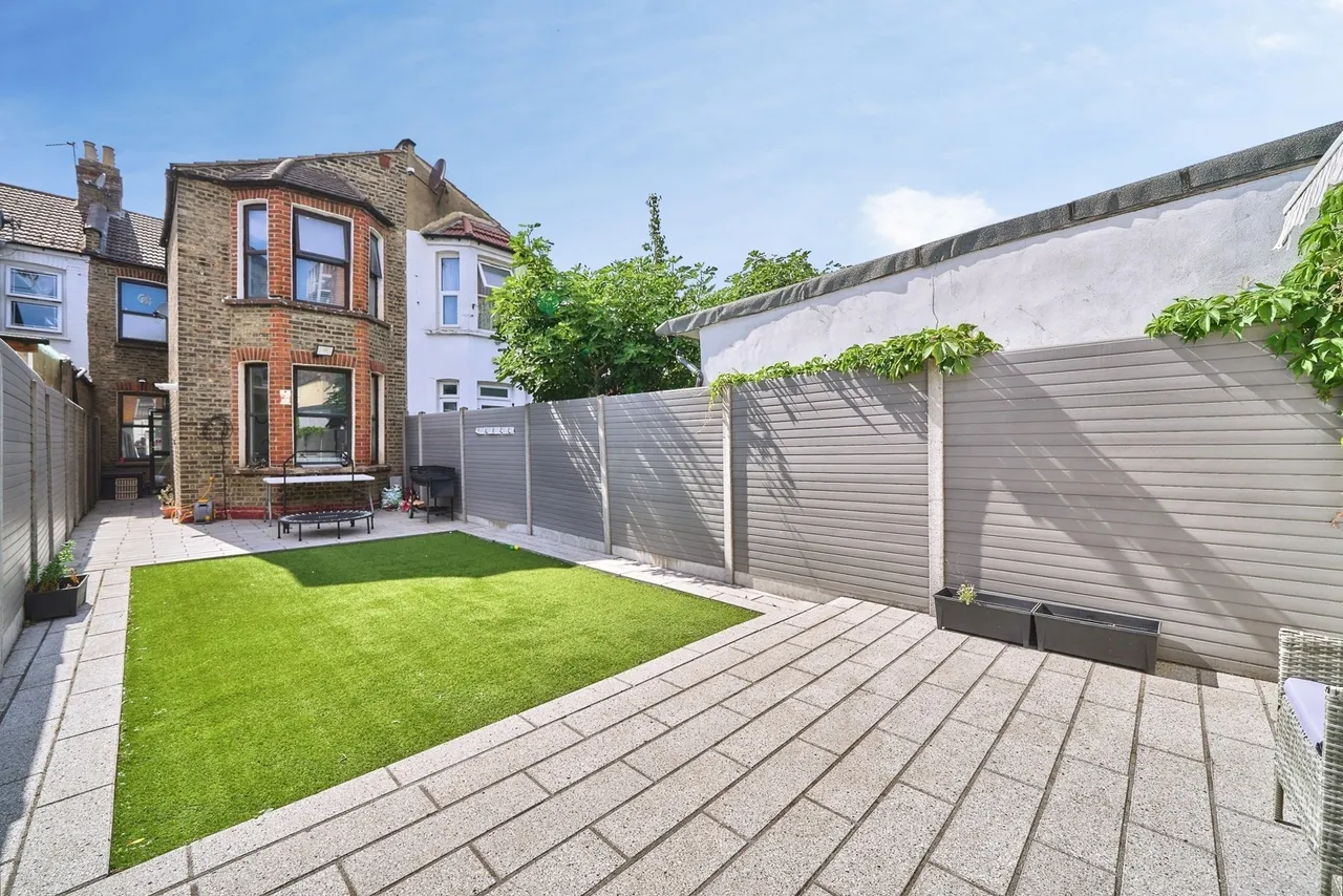 Selsdon Road, London, E13, photo 9