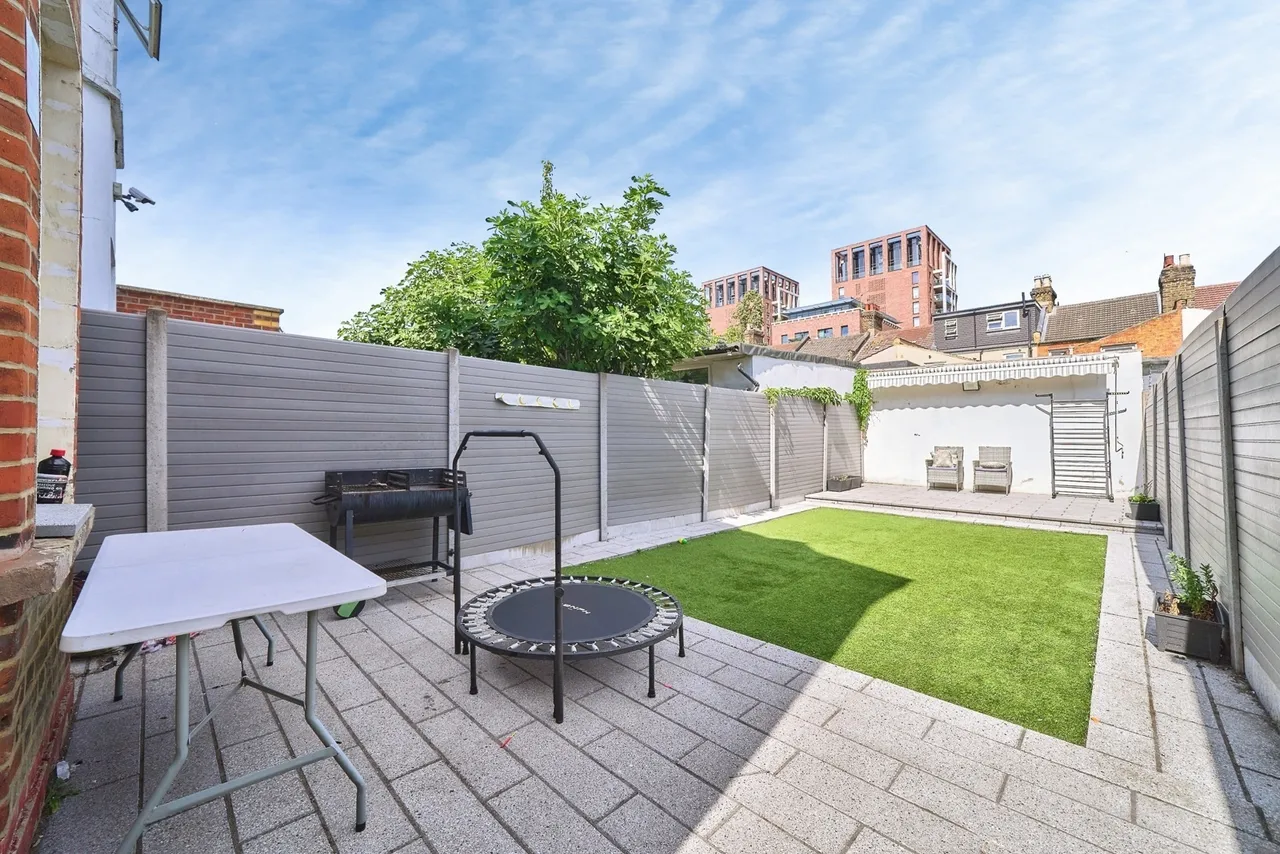 Selsdon Road, London, E13, photo 11