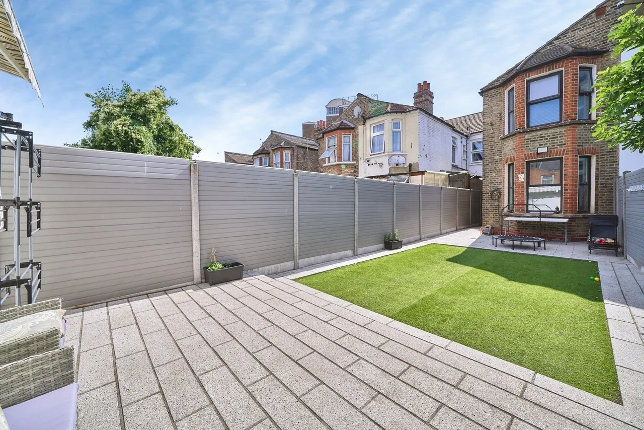 Selsdon Road, London, E13, photo 12