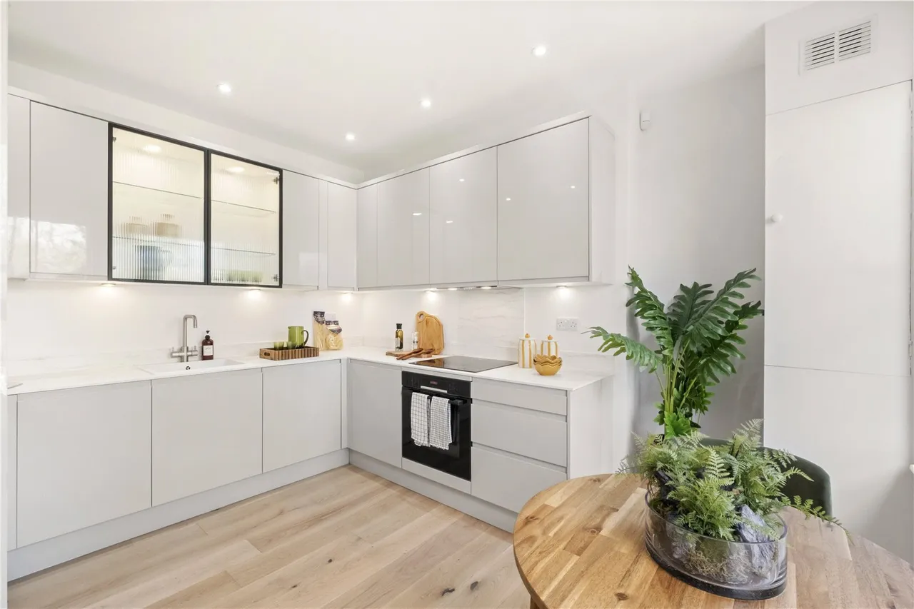 Moring Road, London, SW17, photo 13