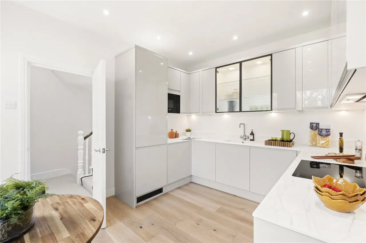 Moring Road, London, SW17, photo 2