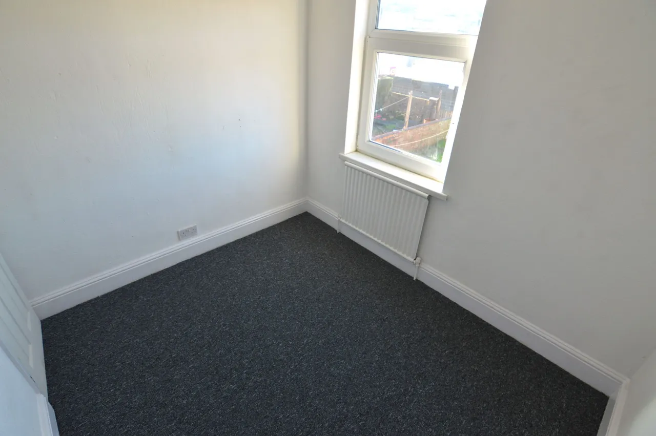 Ladysmith Road, Grimsby, Lincolnshire, DN32 9EF, photo 12