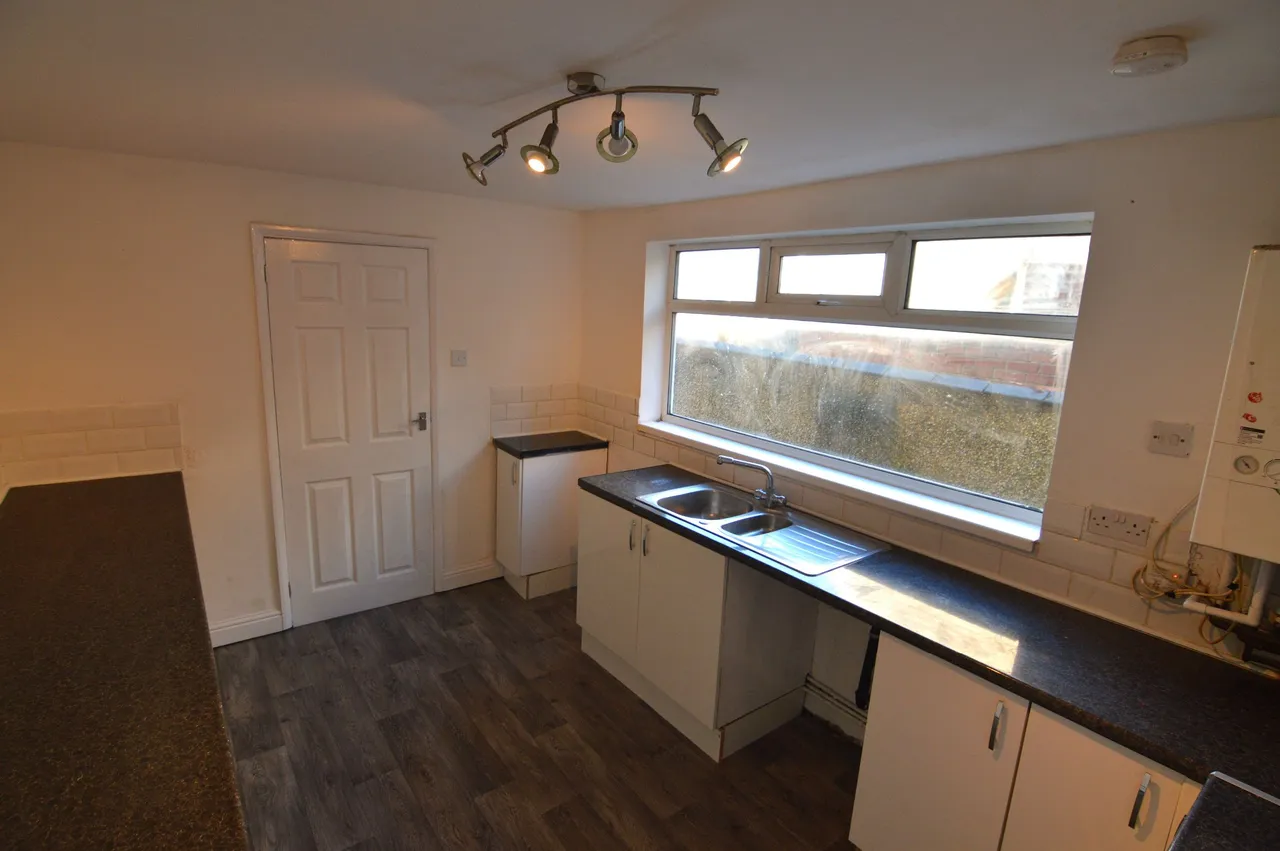 Ladysmith Road, Grimsby, Lincolnshire, DN32 9EF, photo 7