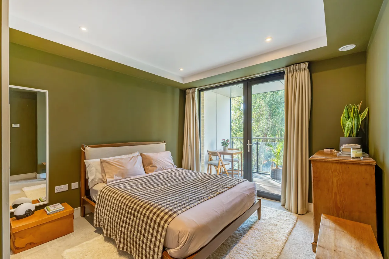 Knaresborough Drive, London, SW18, photo 8