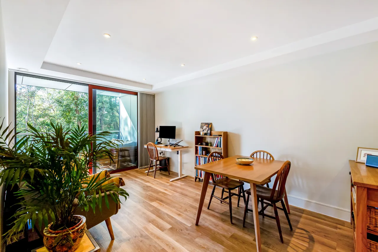 Knaresborough Drive, London, SW18, photo 3