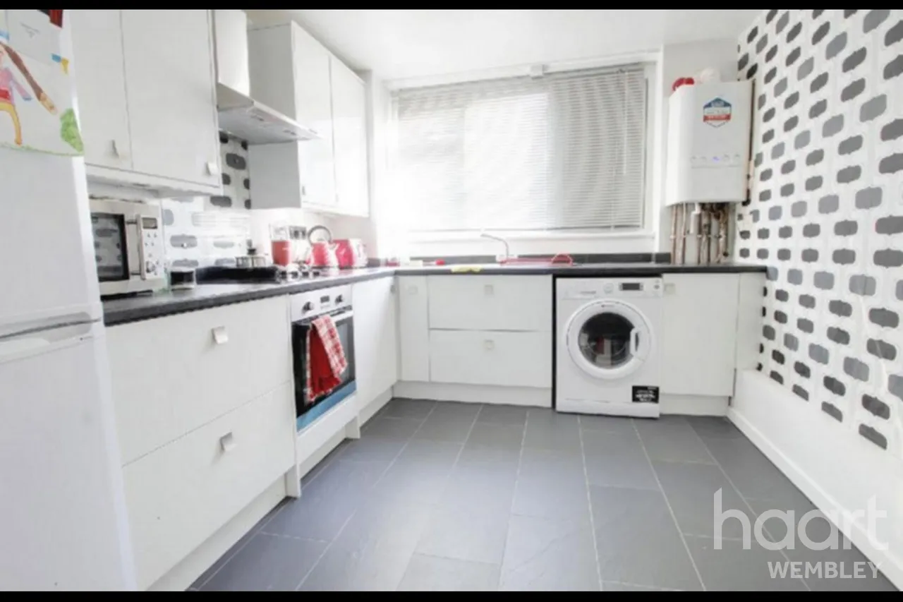 Barnhill Road, Wembley, HA9, photo 4