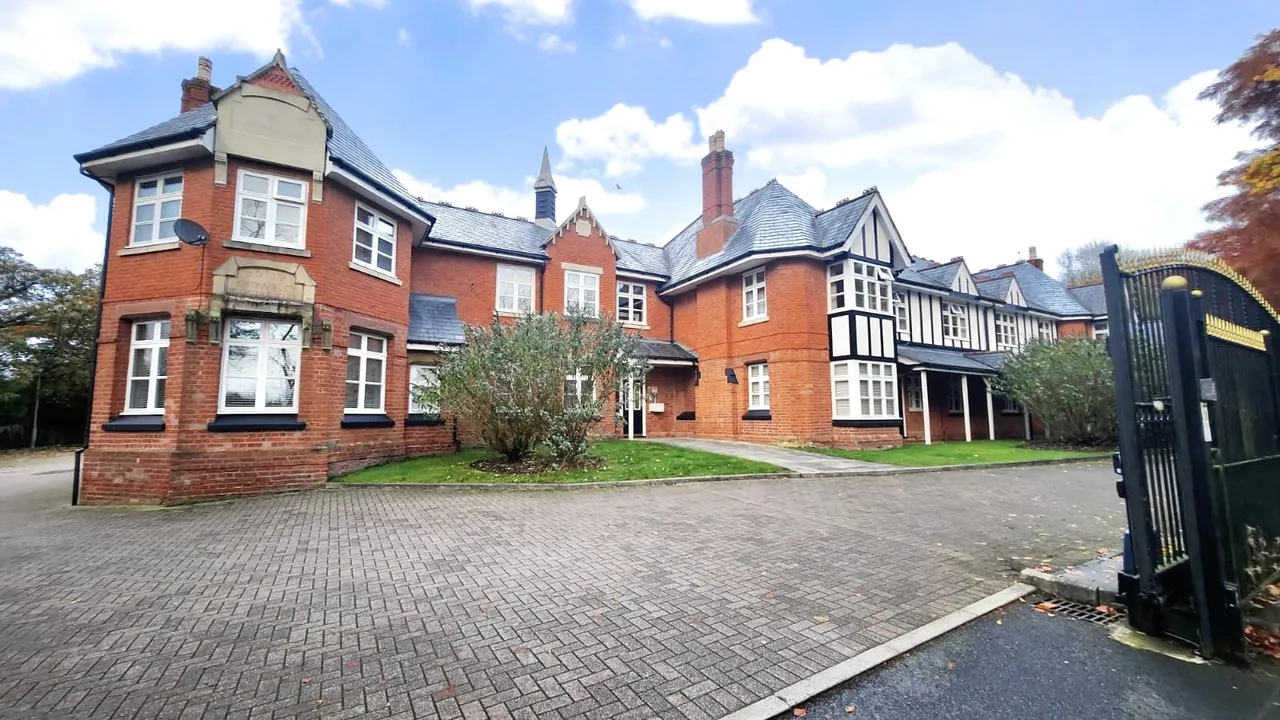2 bed property for sale, Cedar Court, Knowsley, L34