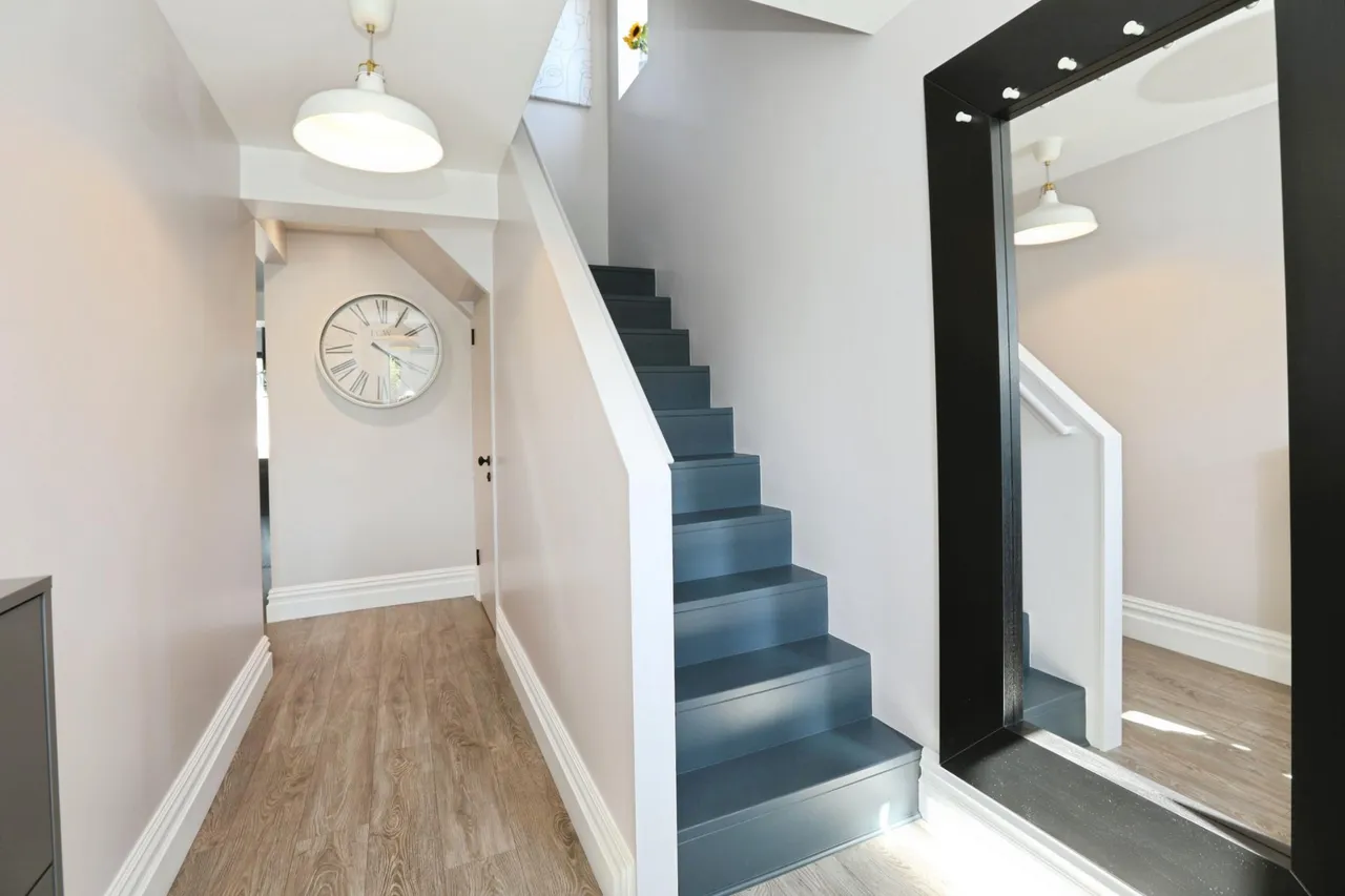 King George Avenue, East Grinstead, RH19, photo 9
