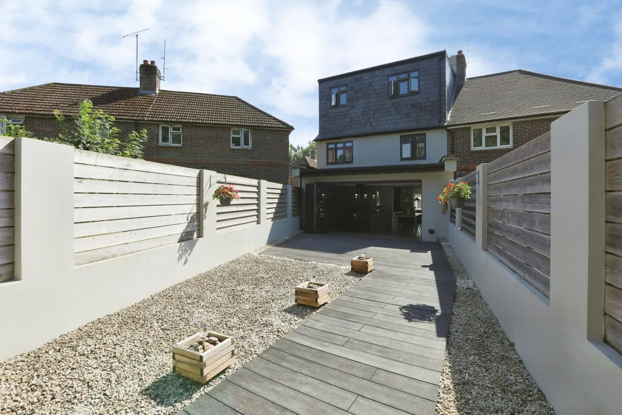 King George Avenue, East Grinstead, RH19, photo 20