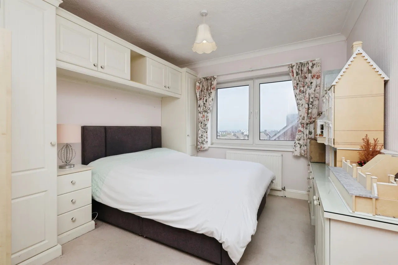 St. Johns Road, Eastbourne, BN20, photo 7