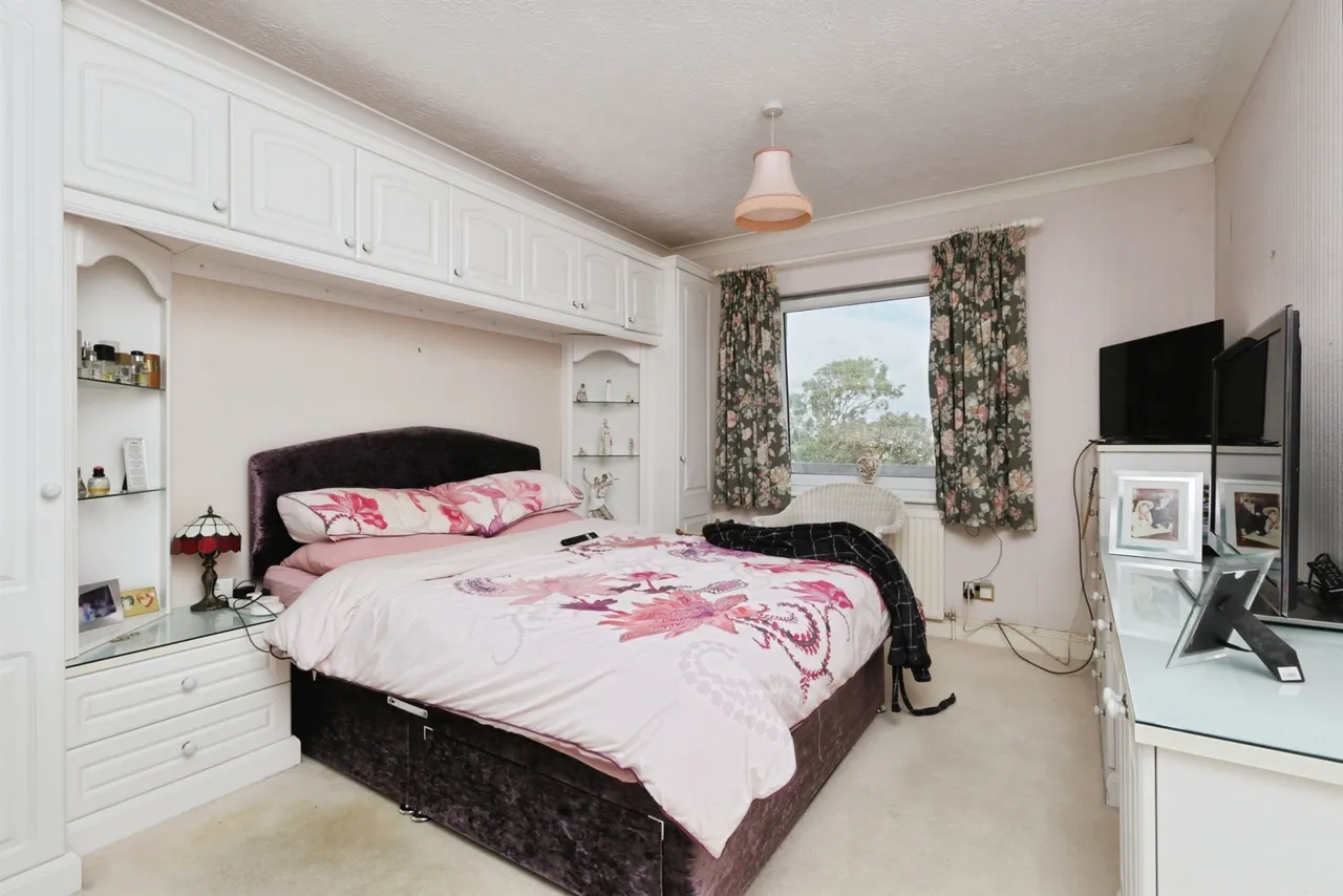 St. Johns Road, Eastbourne, BN20, photo 5