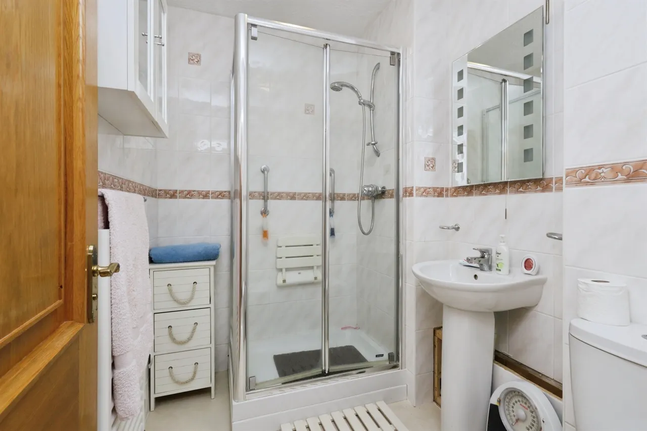 St. Johns Road, Eastbourne, BN20, photo 8