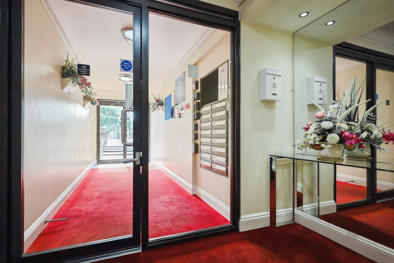 St. Johns Road, Eastbourne, BN20, photo 11