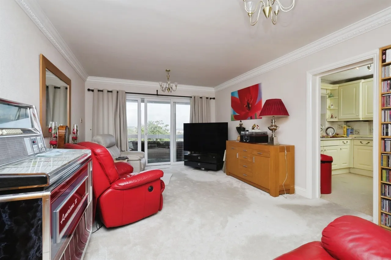 St. Johns Road, Eastbourne, BN20, photo 3