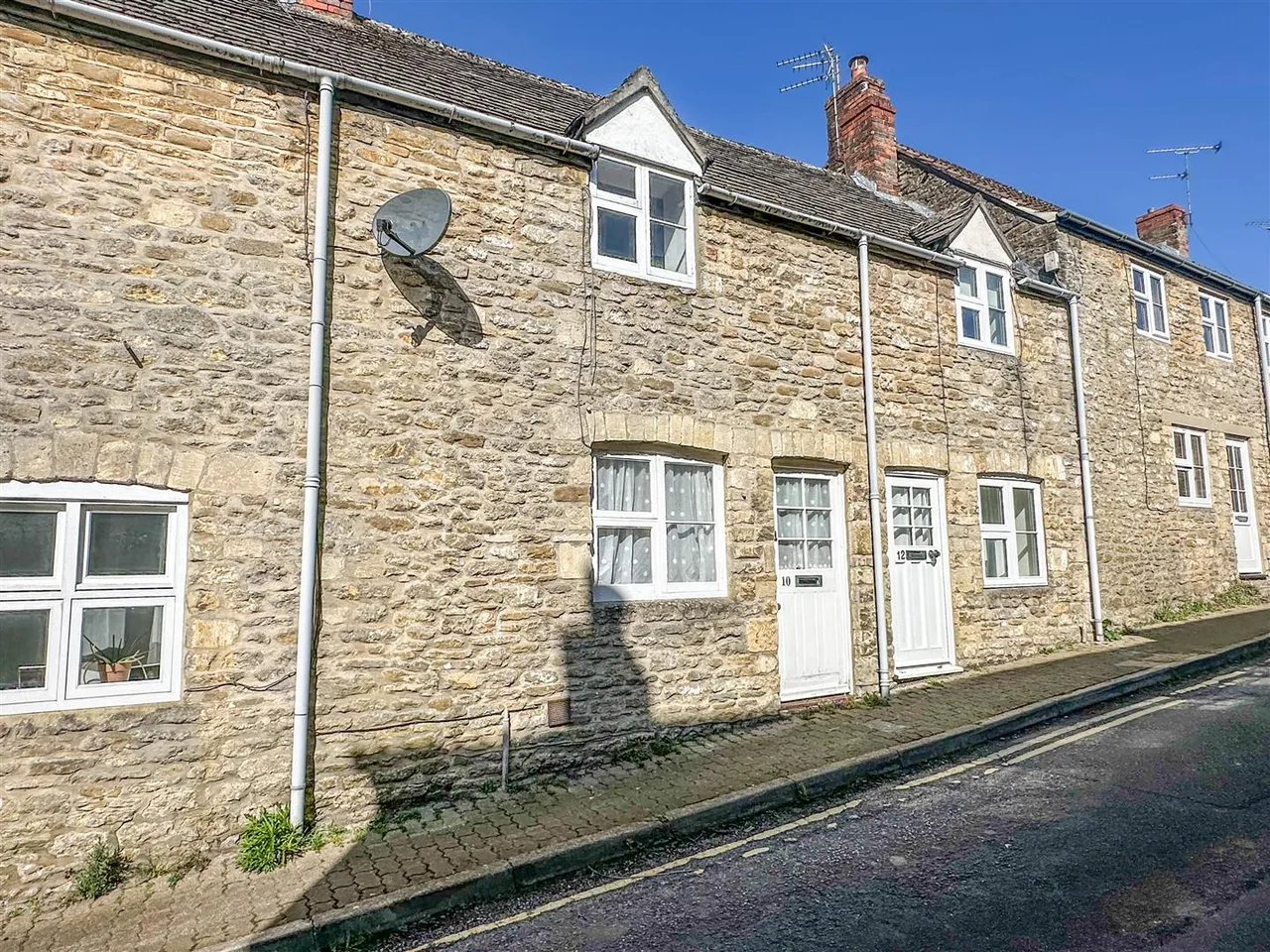 2 bed house for sale, West Street, Malmesbury, SN16