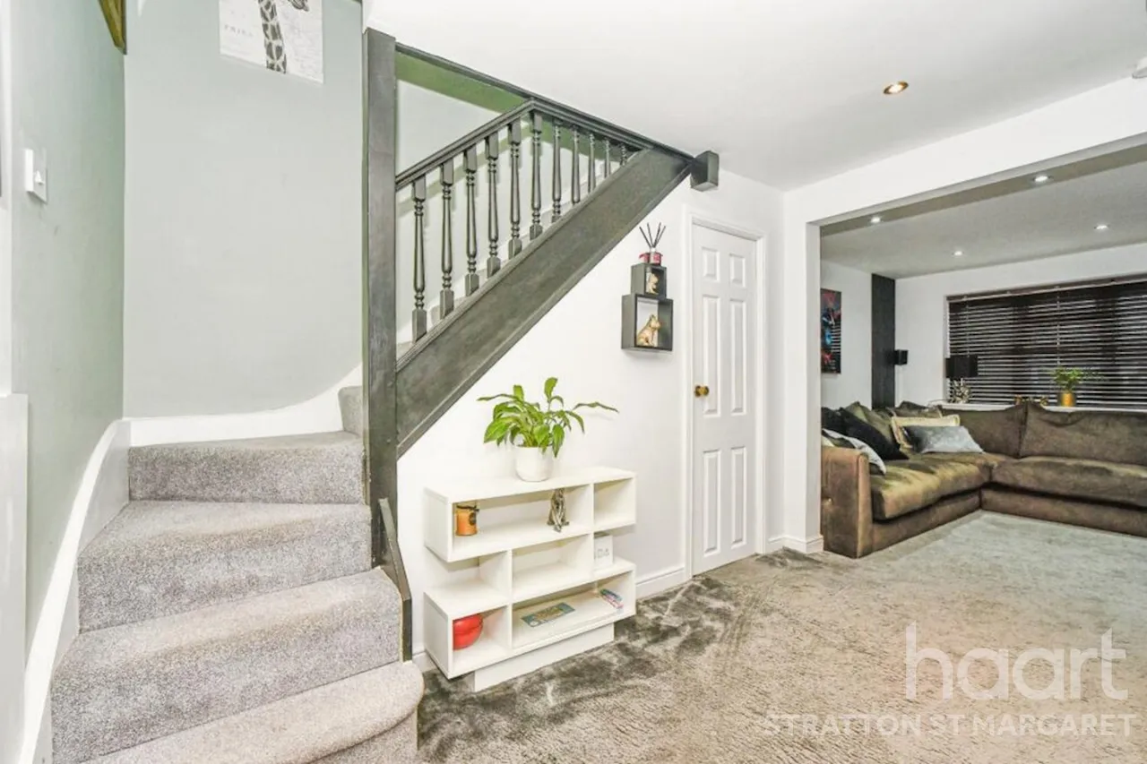 Hyde Road, Swindon, SN2, photo 5