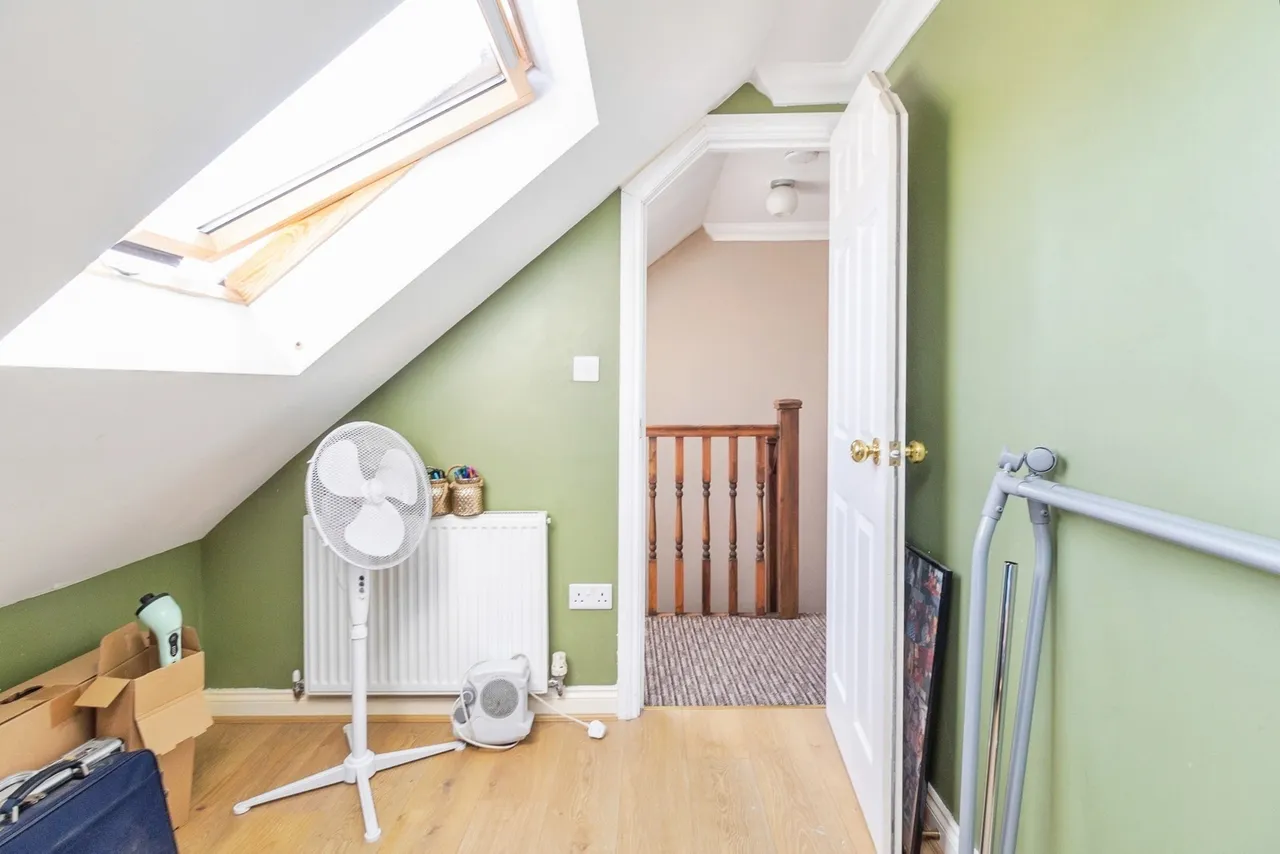 Chester Avenue, LUTON, Bedfordshire, LU4, photo 13