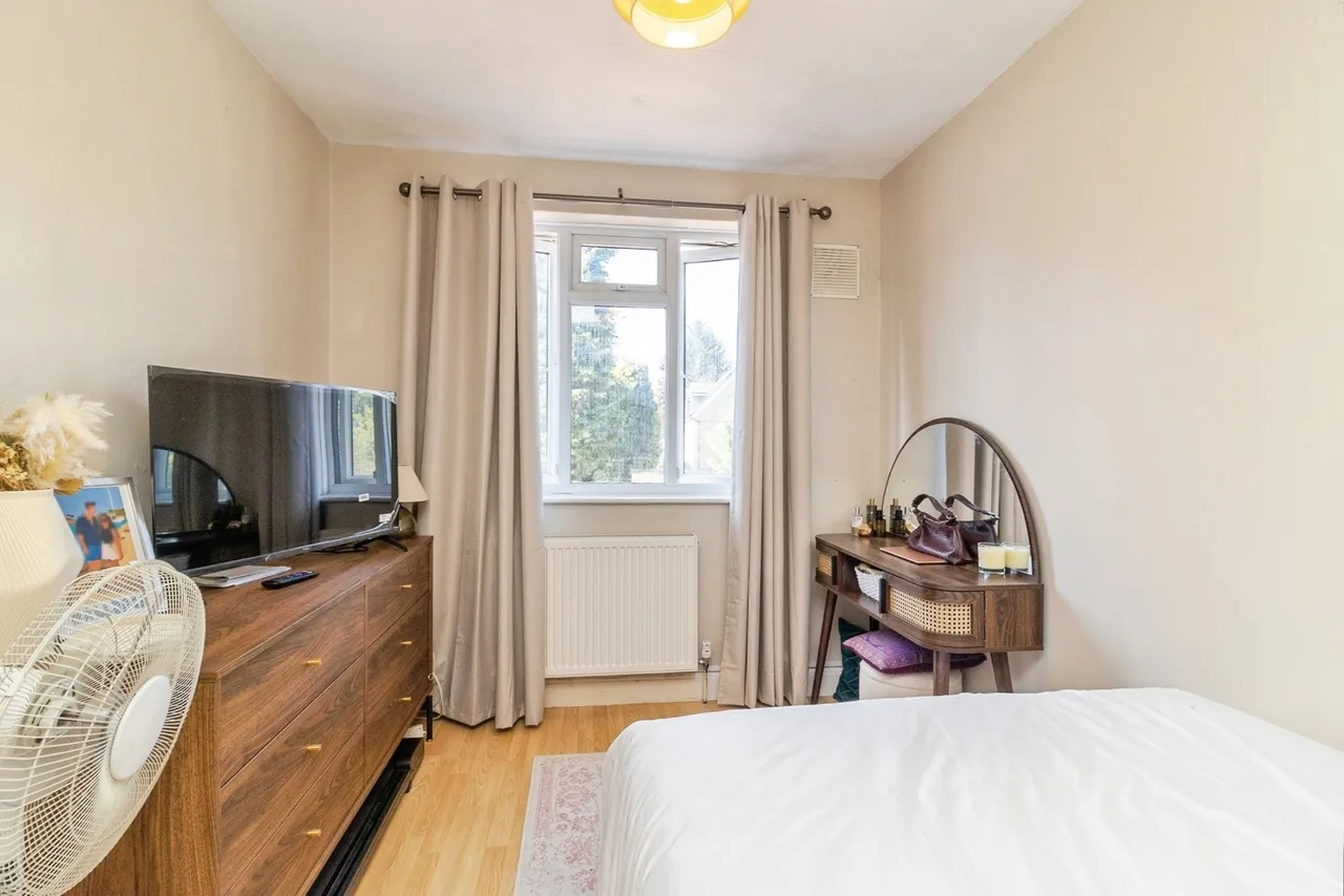 Chester Avenue, LUTON, Bedfordshire, LU4, photo 12