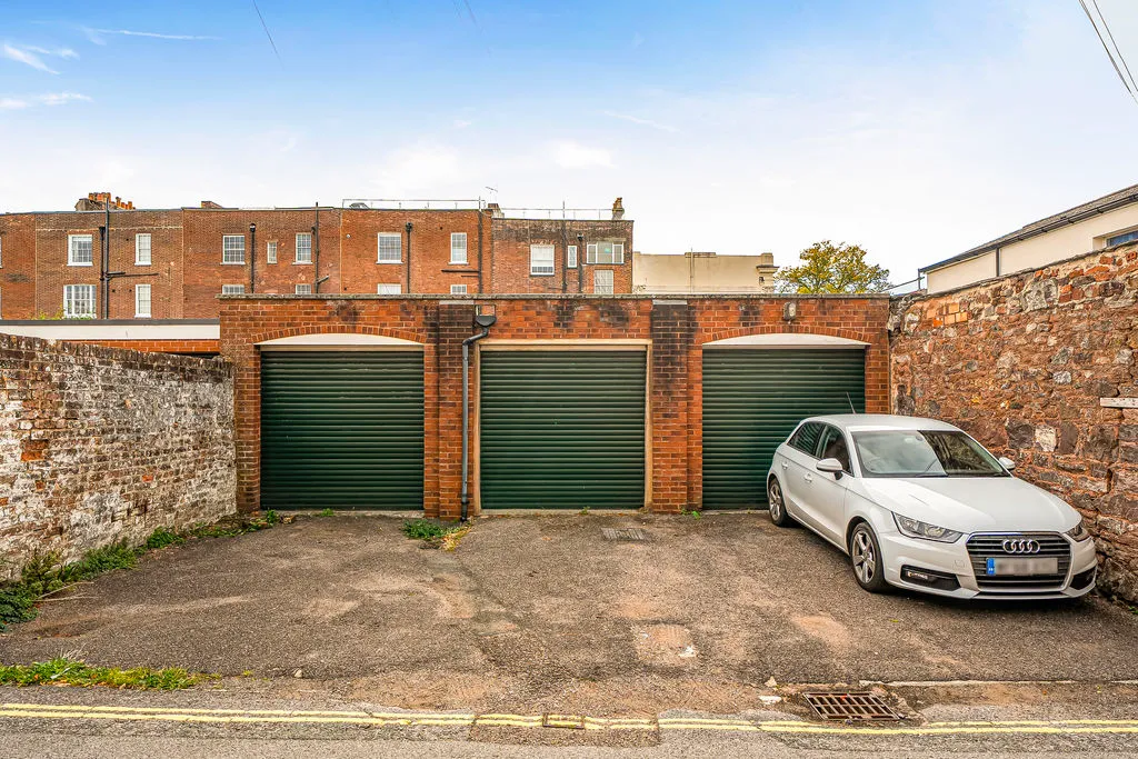 Colleton Crescent, Exeter, photo 22