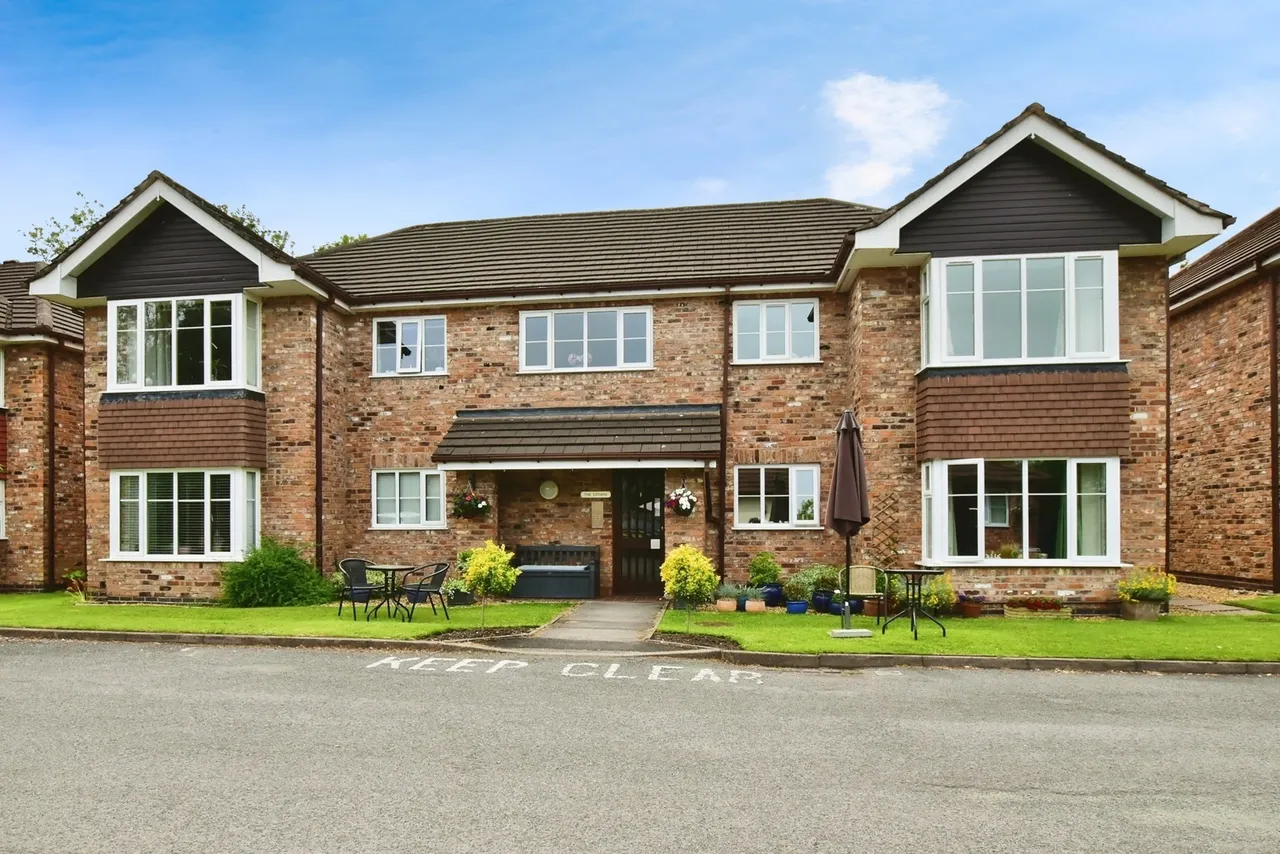 Woodacres Court, WILMSLOW, Cheshire, SK9, photo 13