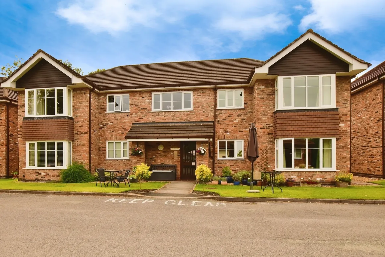 Woodacres Court, WILMSLOW, Cheshire, SK9, photo 14