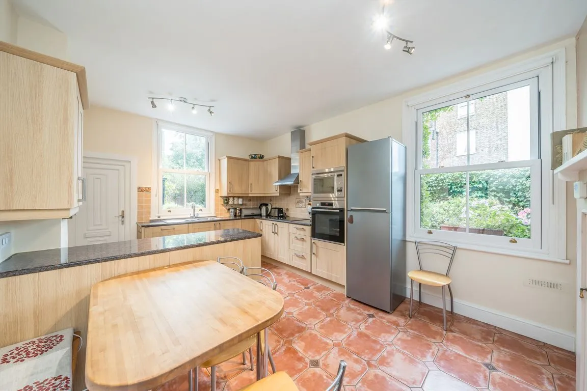 Hereford Road, W3, photo 3