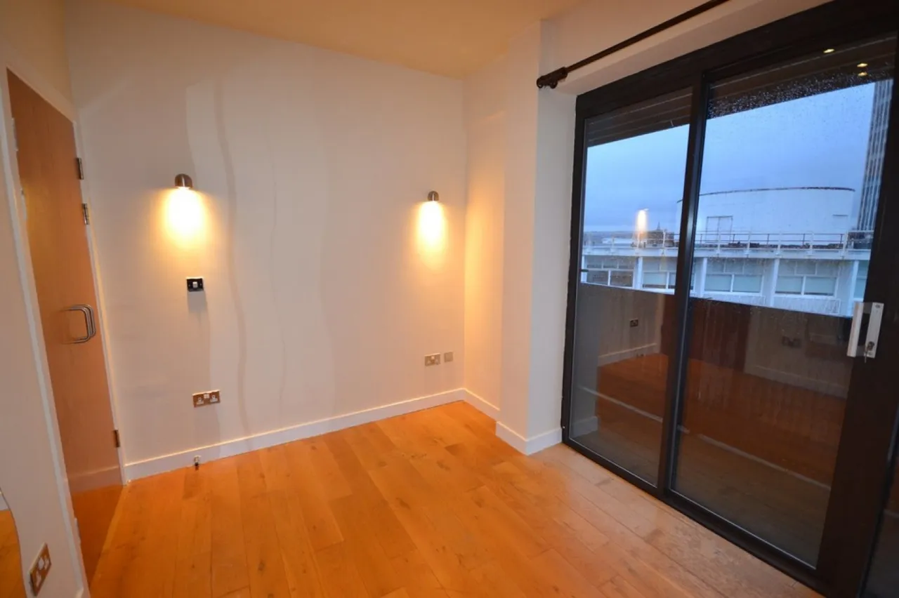 Penthouse, Metropolitan Apartments, LE1, photo 7