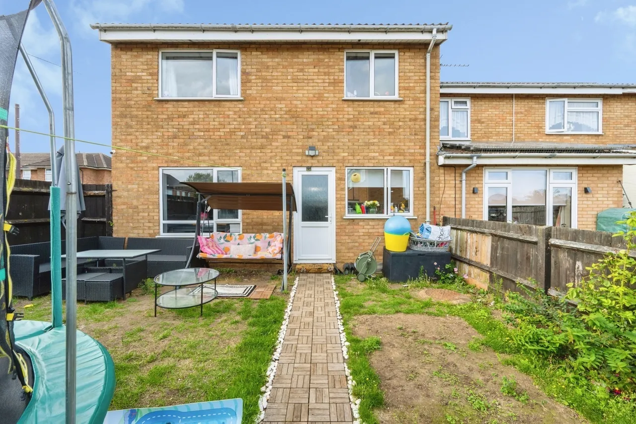 St. Pauls Close, Flitwick, MK45, photo 14