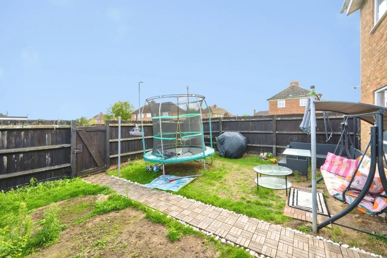 St. Pauls Close, Flitwick, MK45, photo 13