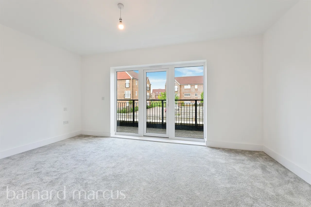Beatrice Square, TADWORTH, photo 6